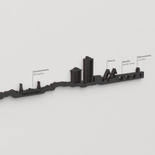 Skyline Huelva – detalle del Ayuntamiento de Huelva en madera negra.