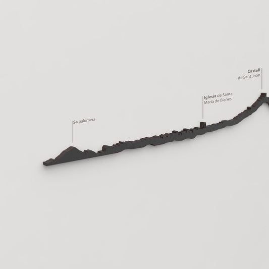 Skyline Blanes – detalle de Sa Palomera en madera negra.