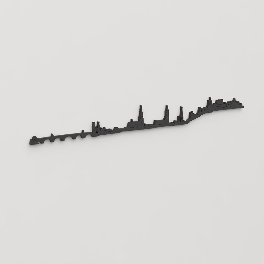 Perspectiva lateral del skyline Heidelberg en madera negra.