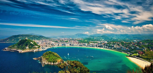 Donostia: Un Horizonte de Sal, Piedra y Viento