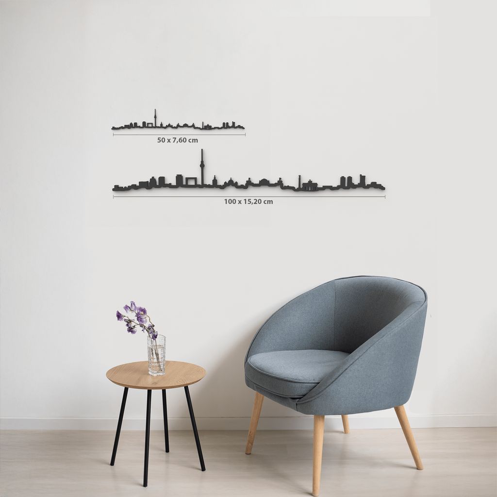 Comparativa de tamaños 50 cm y 100 cm de la silueta de Berlín en una pared de salón.