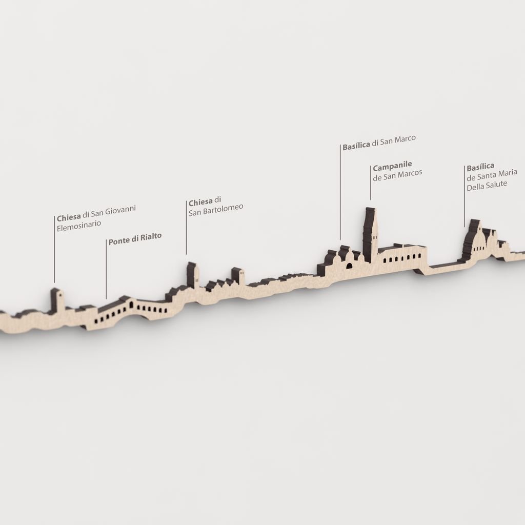 Primer plano del Campanile de San Marcos en la silueta de madera de Venezia.