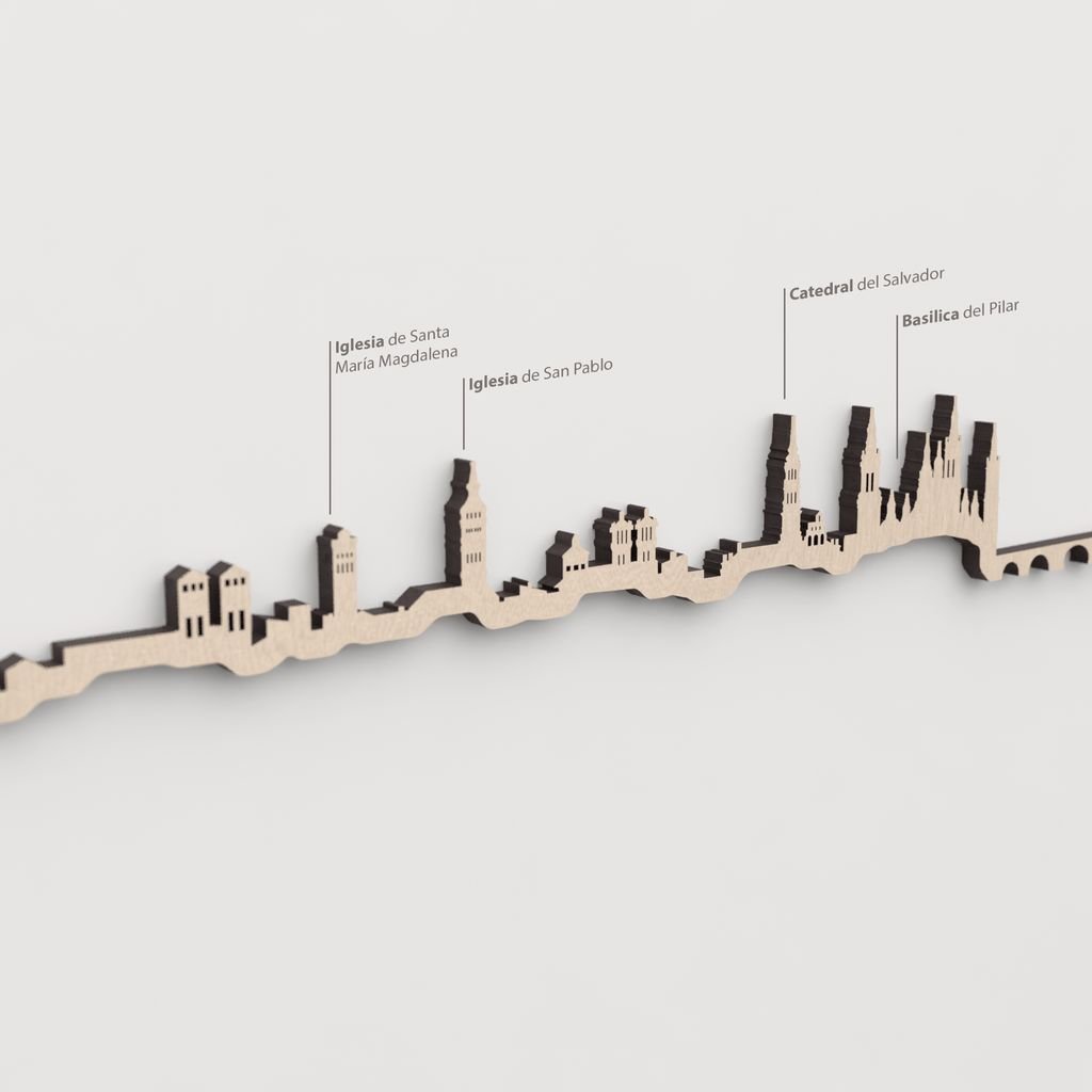Primer plano de la Catedral del Salvador en la silueta de madera de Zaragoza.