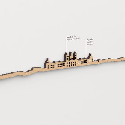 Skyline Mafra – detalle del Palácio Nacional de Mafra en madera marrón.
