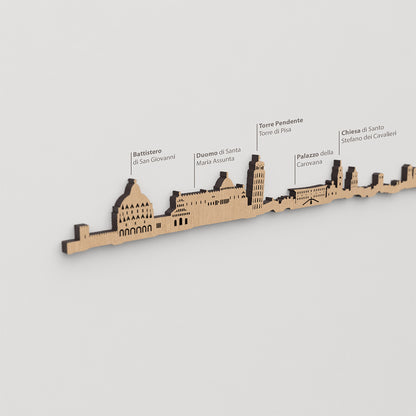 Skyline Pisa – detalle de Palazzo della Carovana en madera marrón.