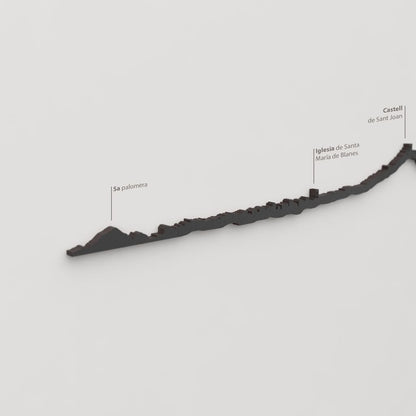 Skyline Blanes – detalle de Sa Palomera en madera negra.