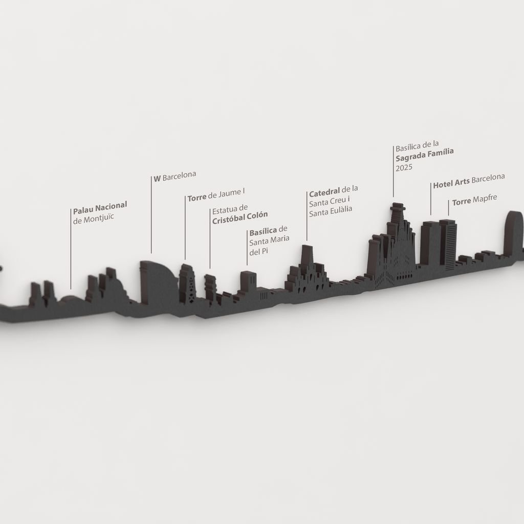 Skyline Barcelona – detalle de la Sagrada Familia en madera negra.