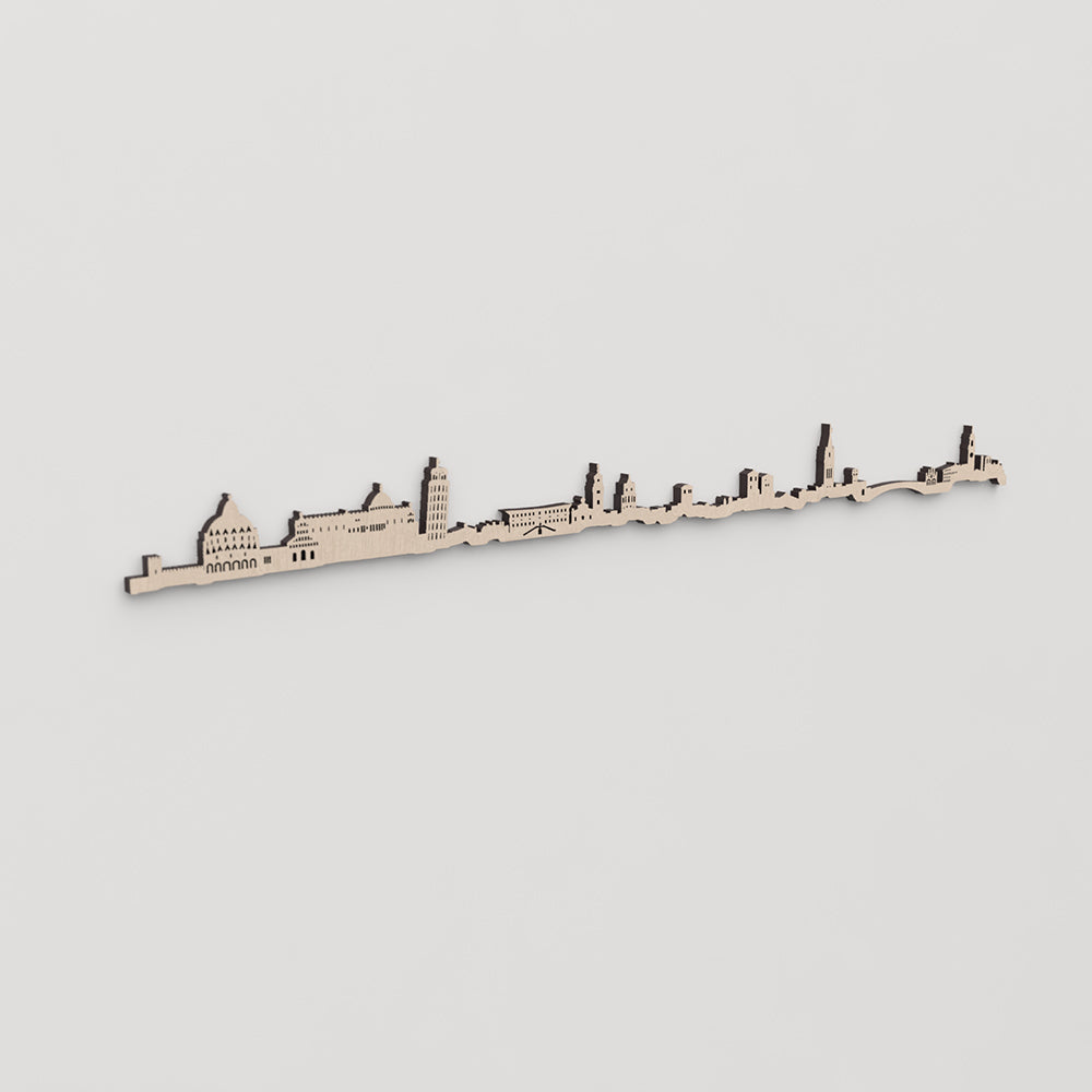 Regalo original: silueta skyline Pisa en madera natural.