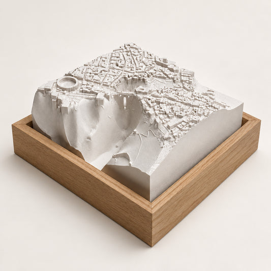 Ronda Cityscape: maqueta 3D del Puente Nuevo y el Tajo en vista axonométrica, con marco de madera