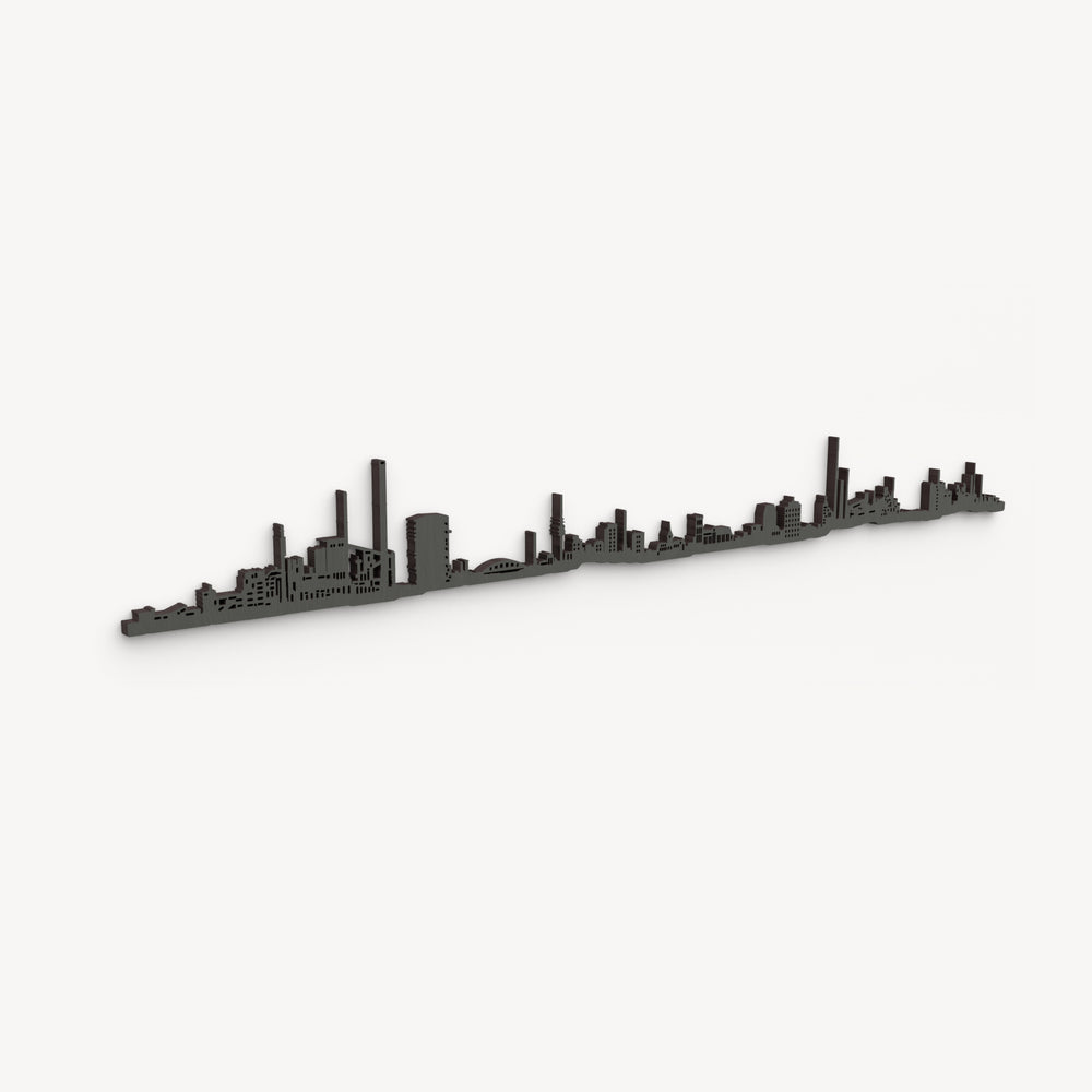Skyline de Duisburg en negro, en perspectiva diagonal sobre fondo blanco, con sus edificios y cortes pasantes.