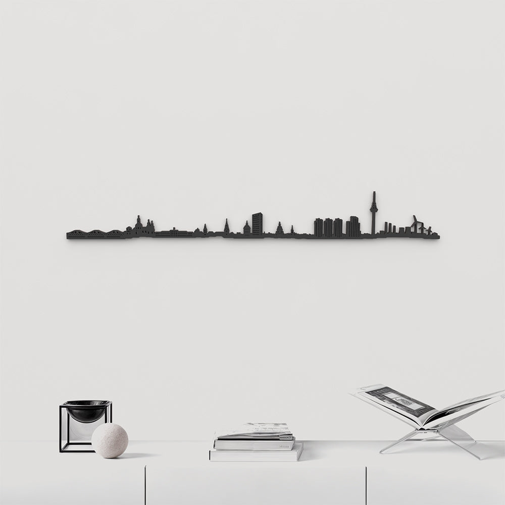 Skyline Mannheim de madera negra, silueta decorativa de pared.