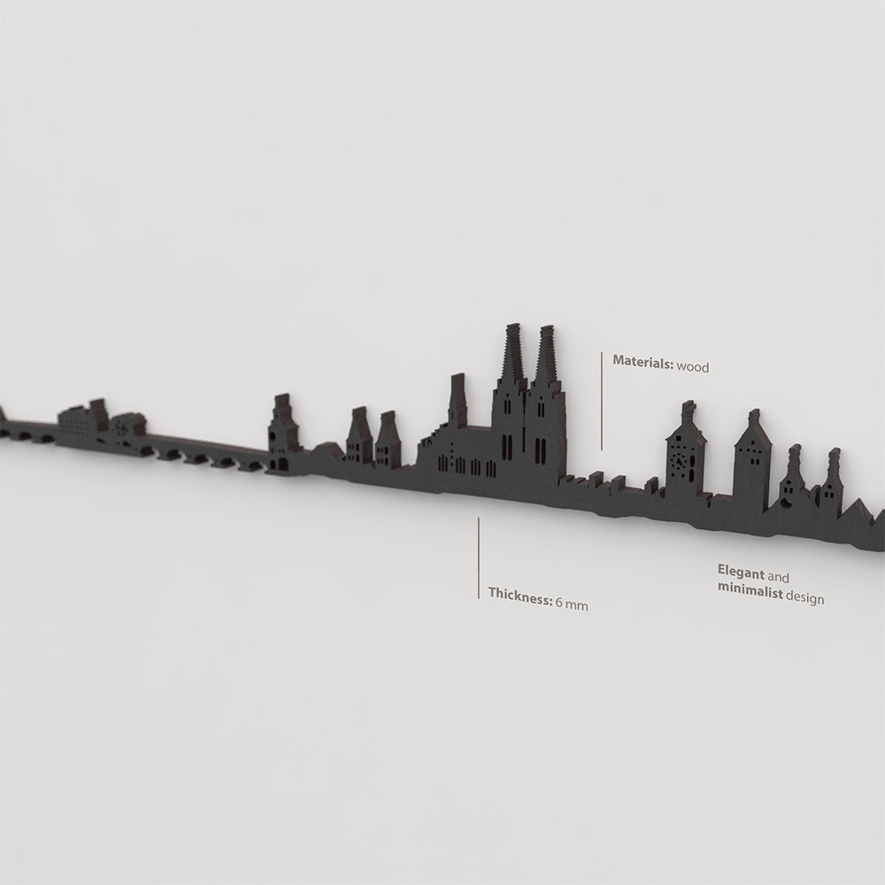 Acabado lacado negro del skyline Regensburg en madera.