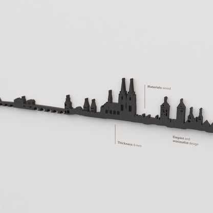 Acabado lacado negro del skyline Regensburg en madera.