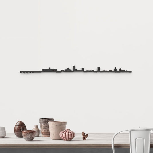 Skyline Sahagún de madera negra, silueta decorativa de pared.