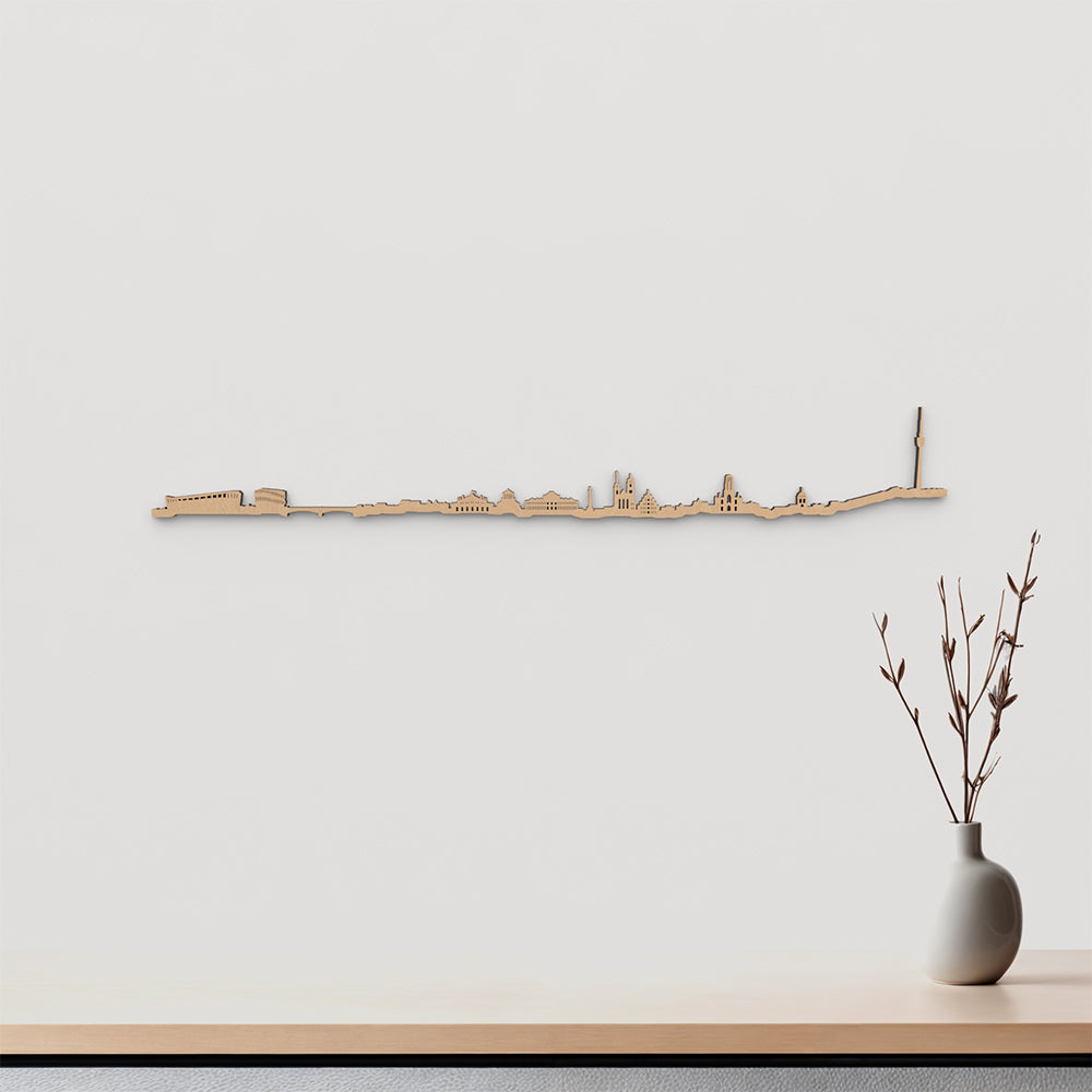 Skyline Stuttgart de madera marrón para decoración de pared.