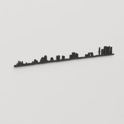 Perspectiva lateral del skyline Madrid en madera negra.