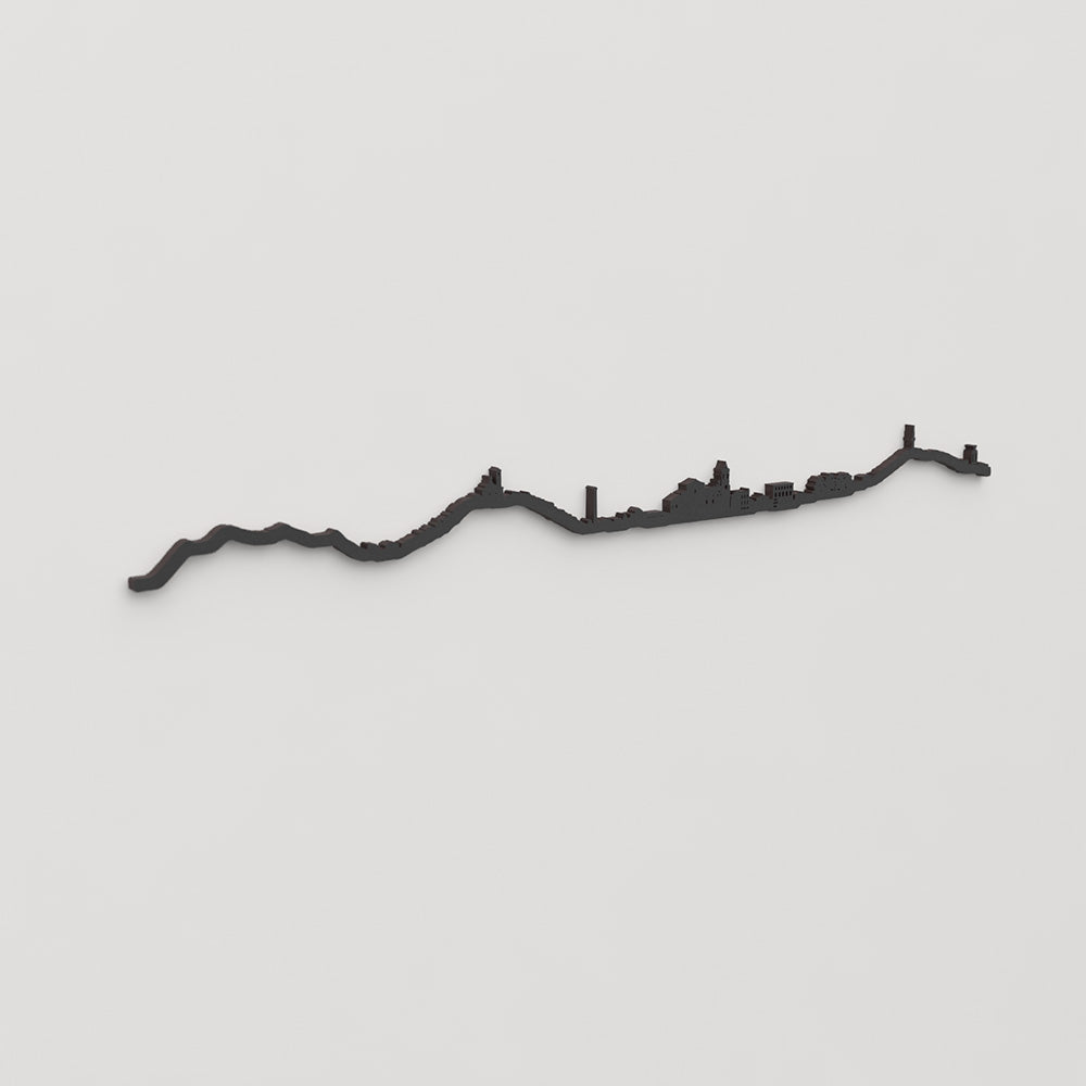 Perspectiva lateral del skyline Olot en madera negra.